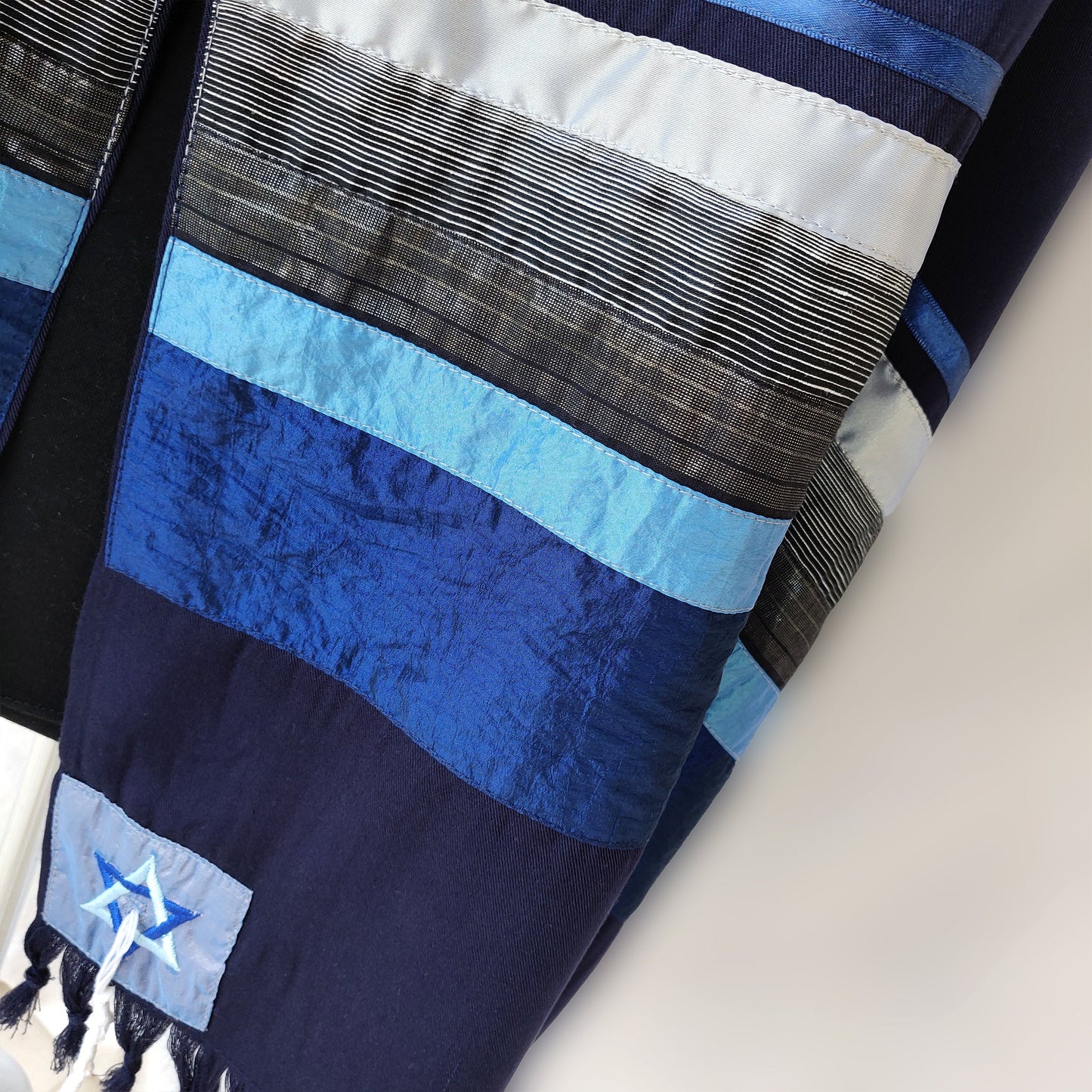 Elegant Gabrieli tallit - Blue