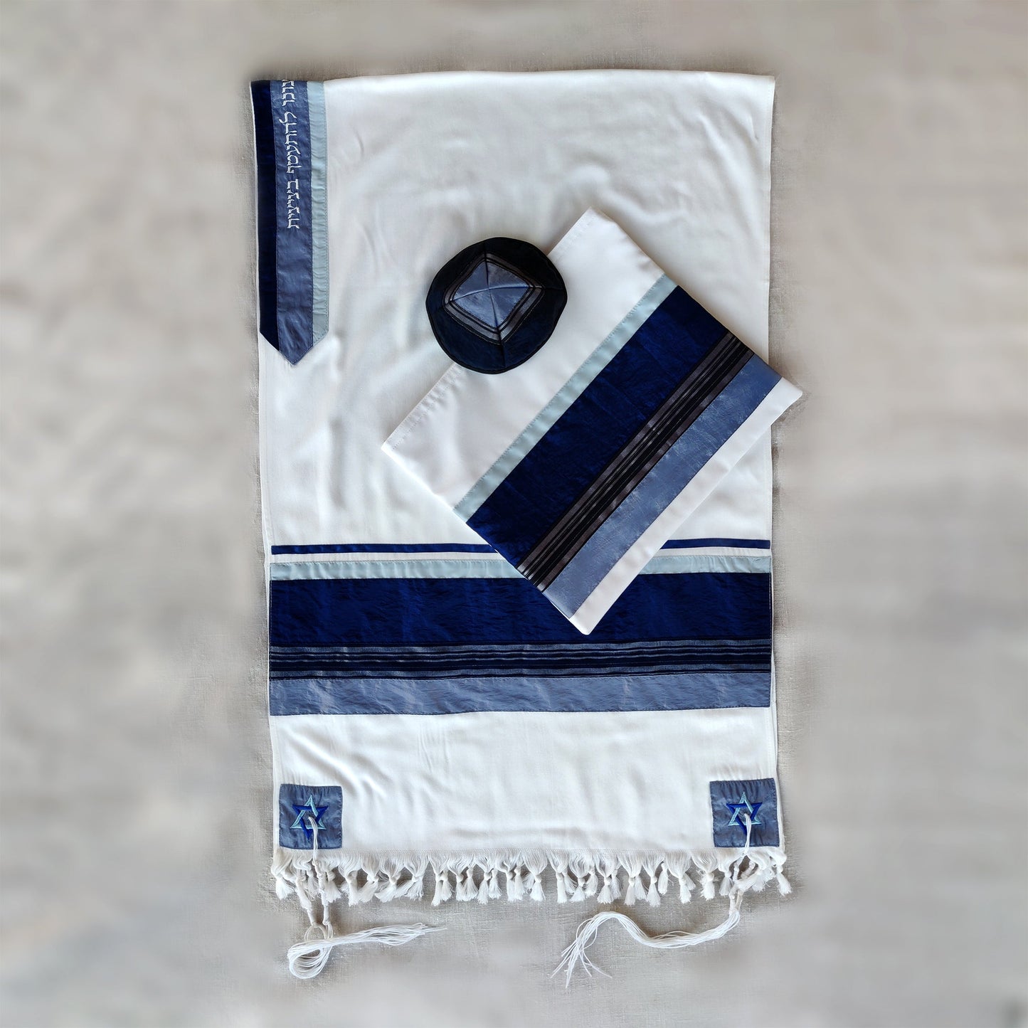 Elegant Gabrieli tallit - Blue on White