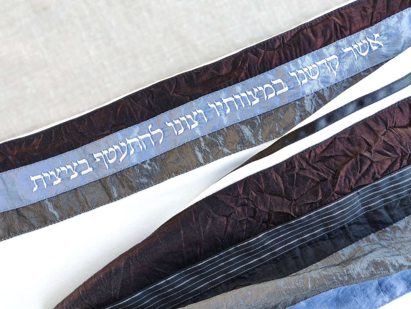 Elegant Gabrieli tallit - Rust Brown on White