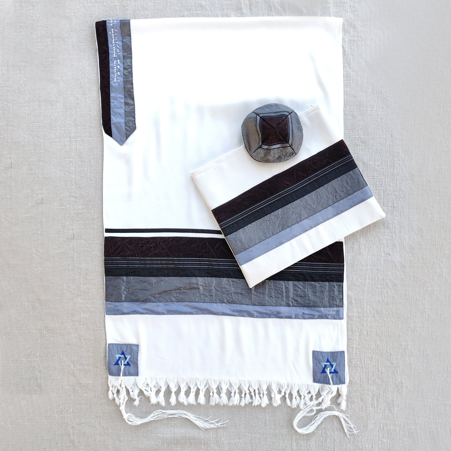 Elegant Gabrieli tallit - Rust Brown on White