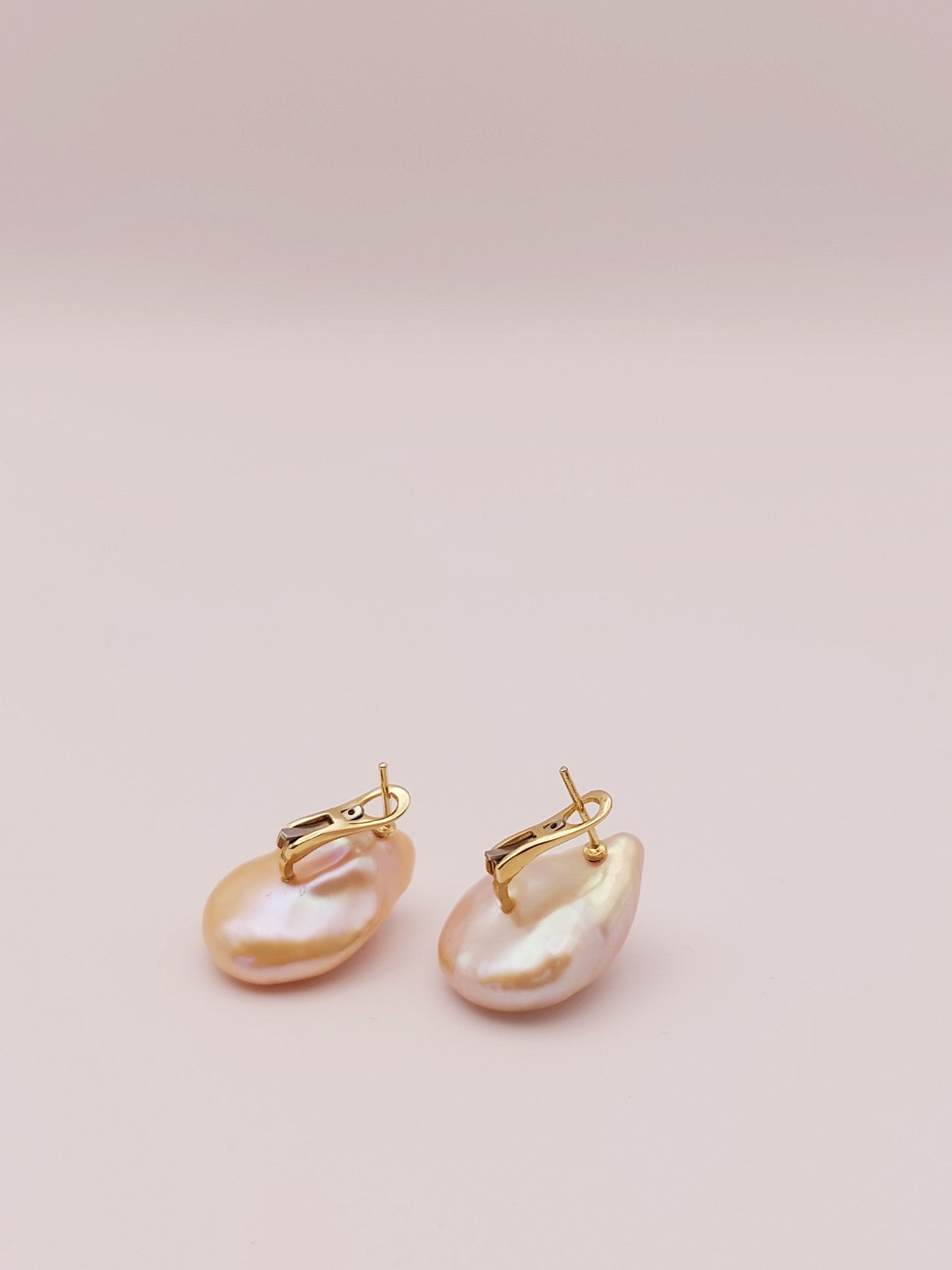 Freshwater Baroque Earring