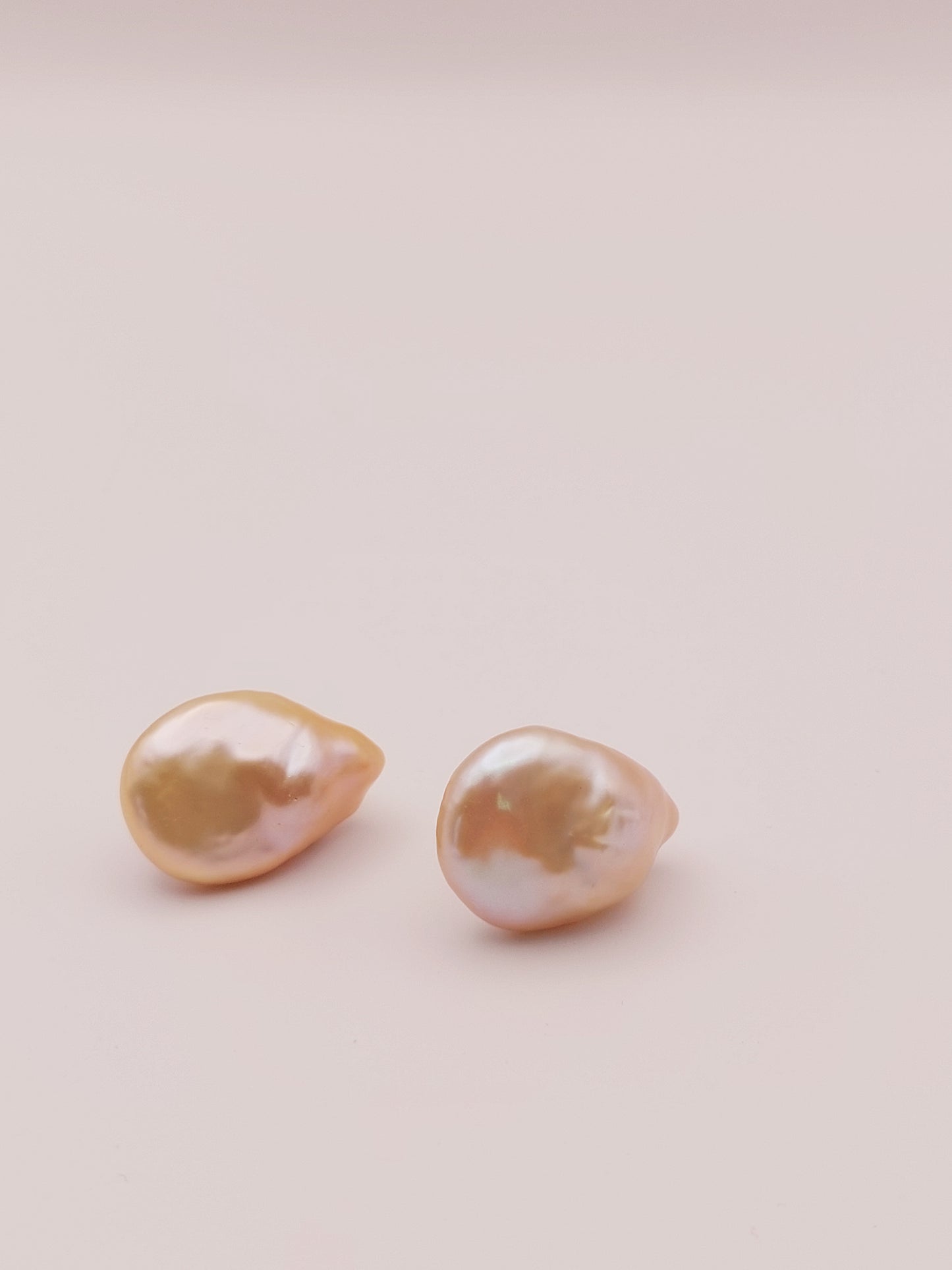 Freshwater Baroque Earring