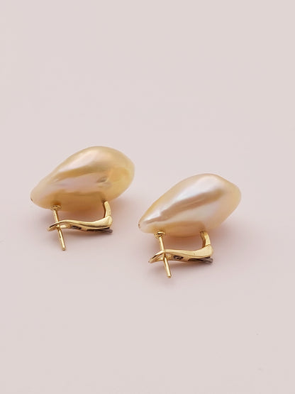 Golden Baroque Earring