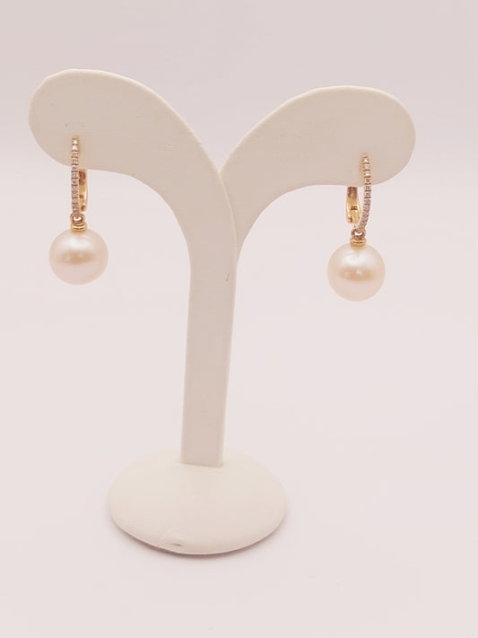 Freshwater Pearl and Diamonds Earrings