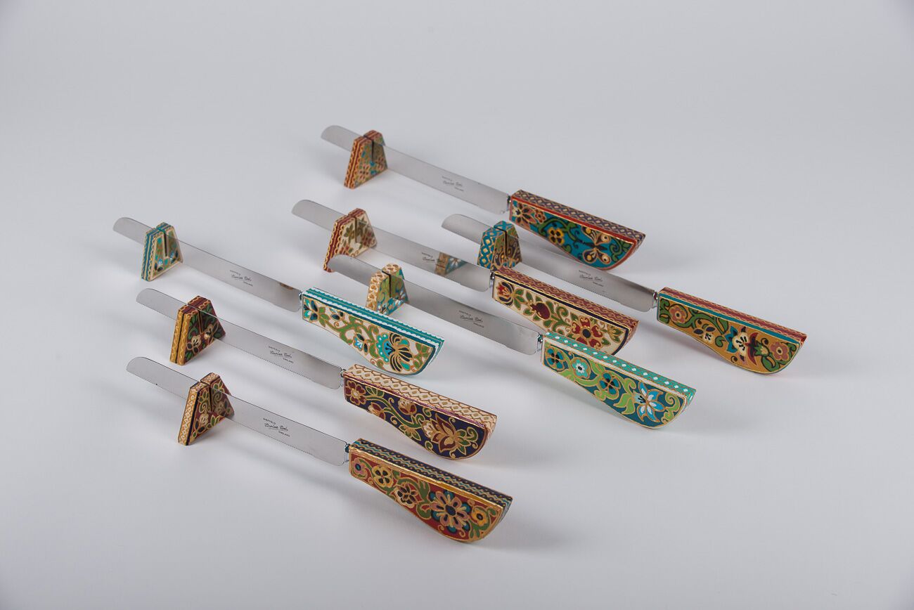 KNIFES - Chaya & Raphael's Galleries
